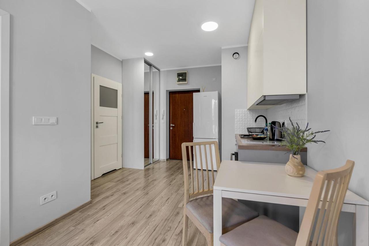 Wlochy Klinkierowa Comfort Apartment Варшава Екстериор снимка
