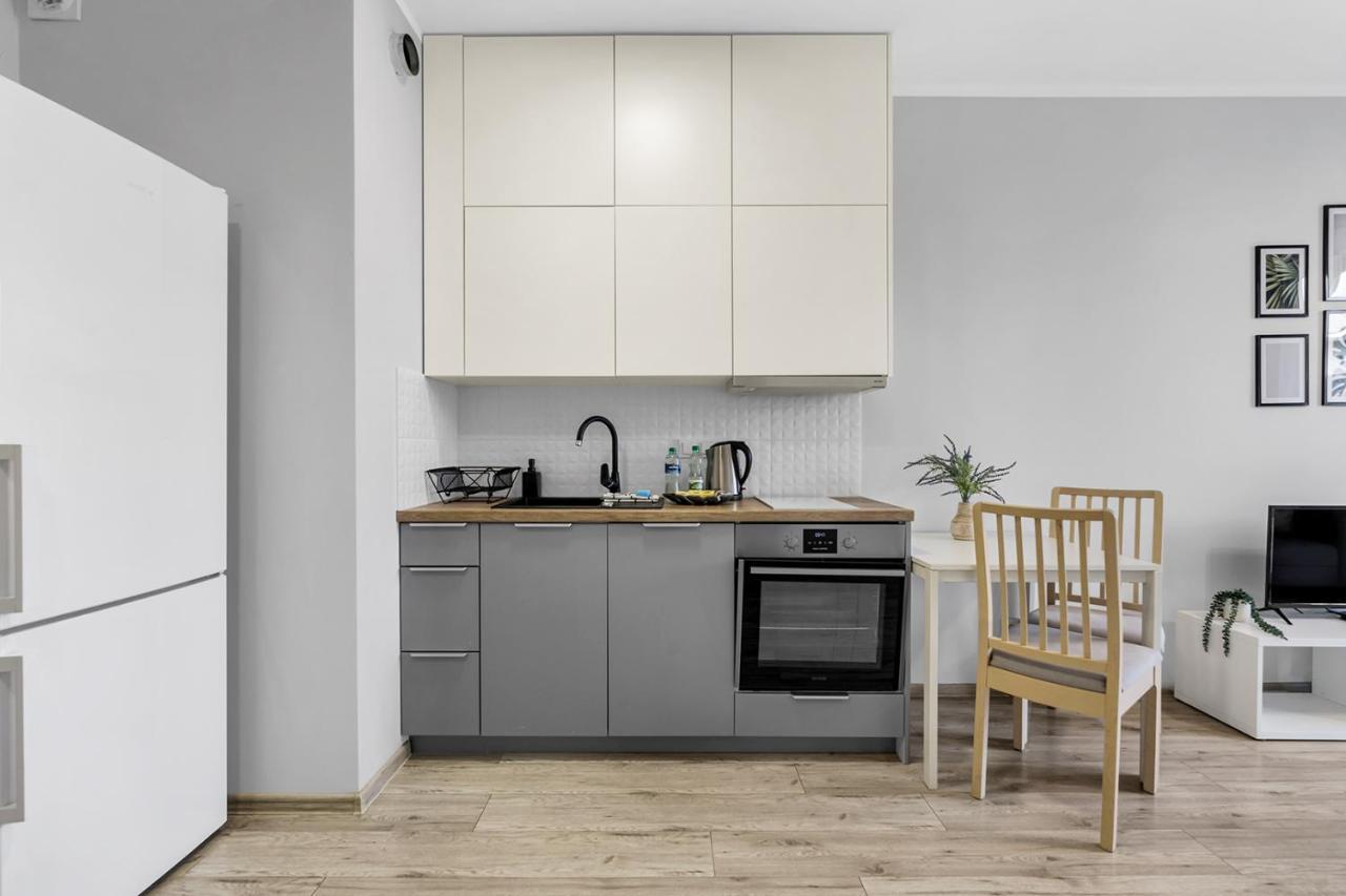 Wlochy Klinkierowa Comfort Apartment Варшава Екстериор снимка